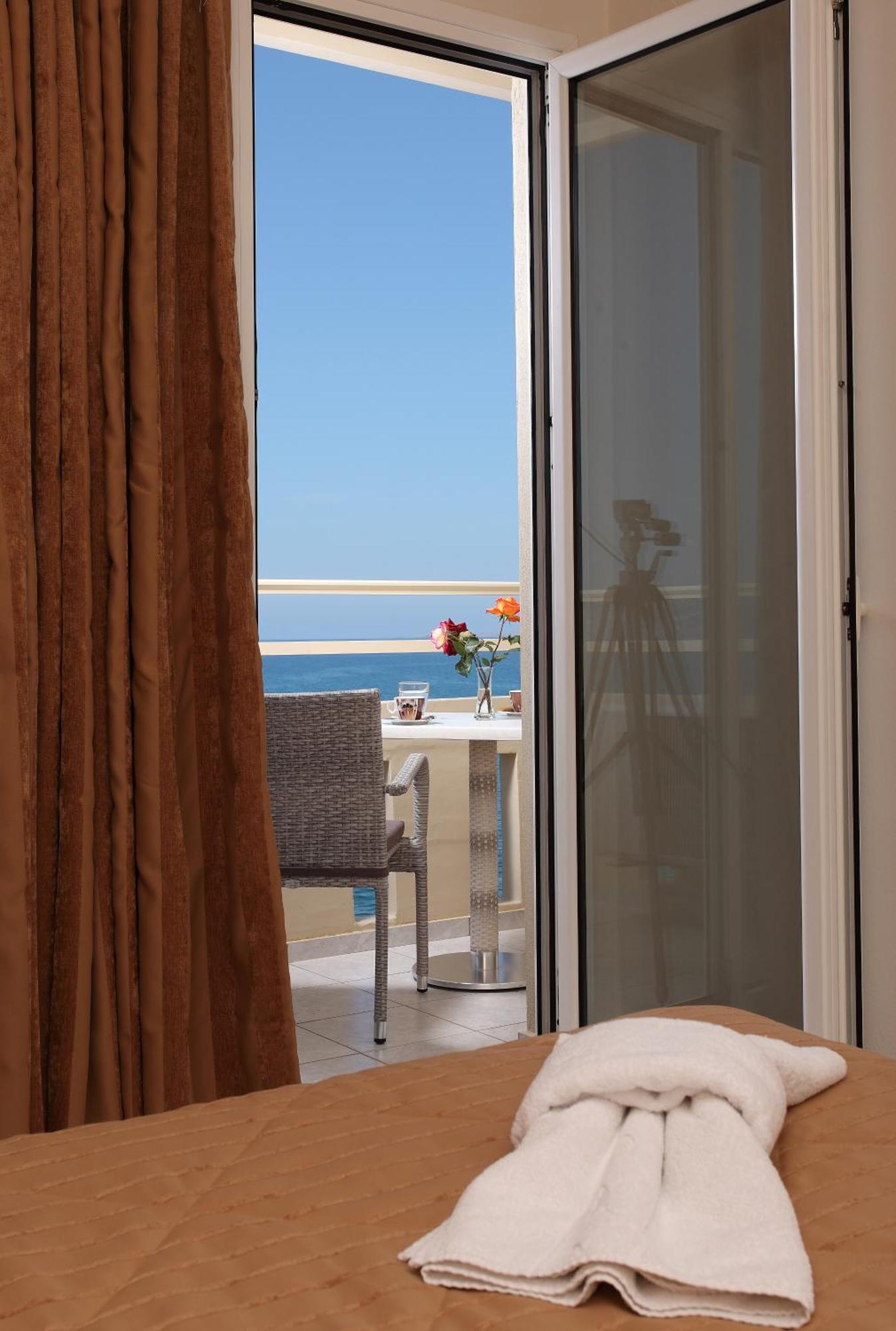 Hotel Kronos 2*